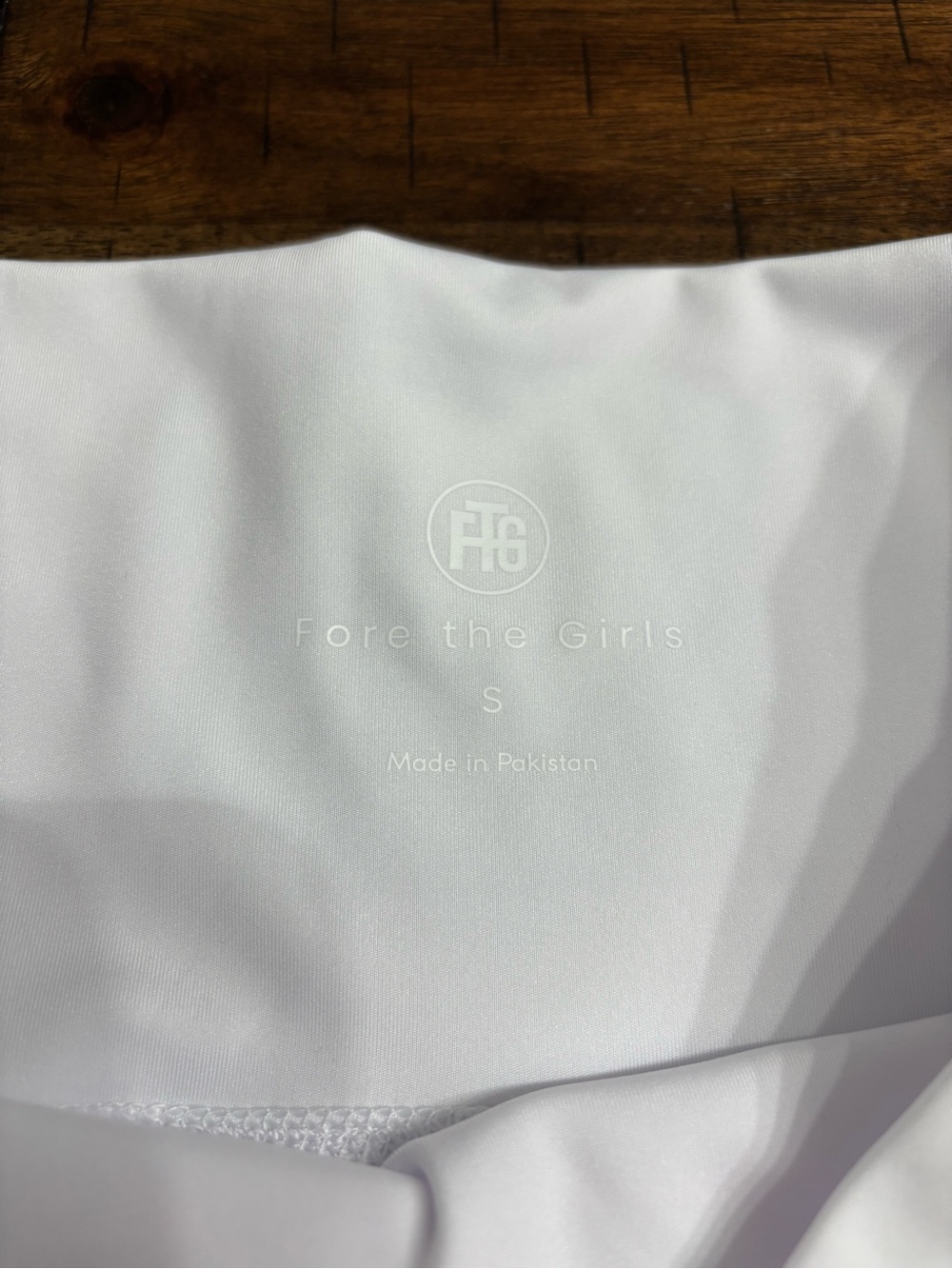 Fore The Girls White Golf Mid-Rise Bike Shorts with Side Pockets - Picture 3 of 5